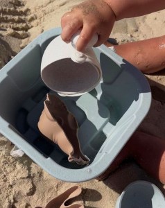 צעצועי חוף מגוון צבעים